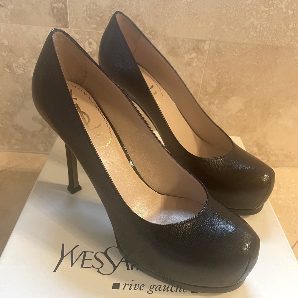 YSL black size 6.5